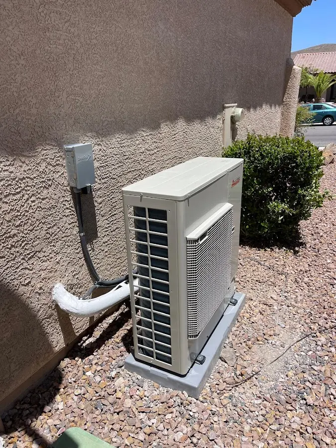 Residential air conditioning condenser unit in Cooper City